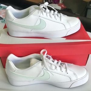 Women’s Nike Court Royale Sneakers Size 10